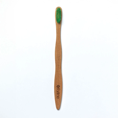 cepillos de bambu con cerdas verdes