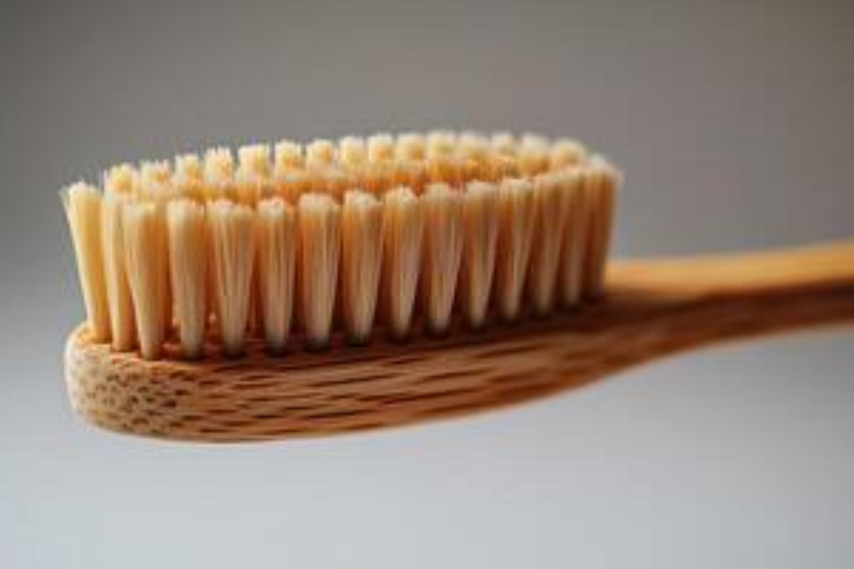 ¿Qué pasa si uso mucho tiempo un cepillo de dientes?