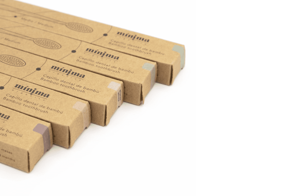 envase cepillo de bambú