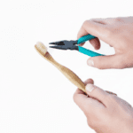 ¿Cómo desechar los cepillos de dientes de bambú?